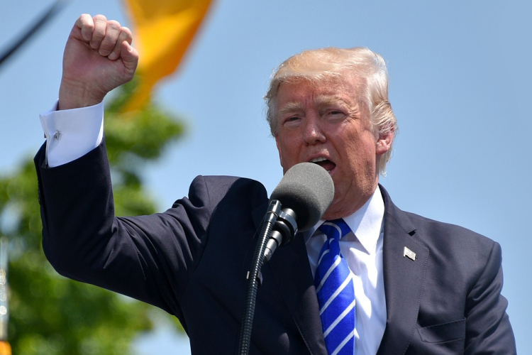 Donald Trump ismét közzétette azt a bejegyzését, amiben Orbán Viktort támogatja