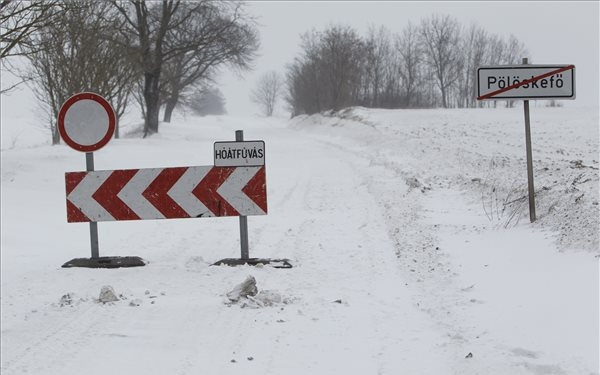 Hófúvásra, extrém hidegre figyelmeztet a meteorológiai szolgálat