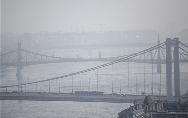 Még mindig indokolt a szmogriadó a fővárosban